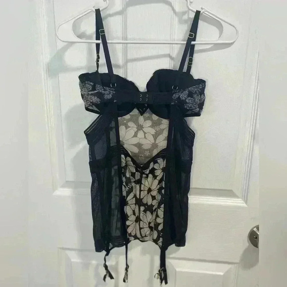 Victoria's Secret Lingerie Retro Vintage Style Pinup Corset 34C Sexy Spring Femi - Picture 5 of 7